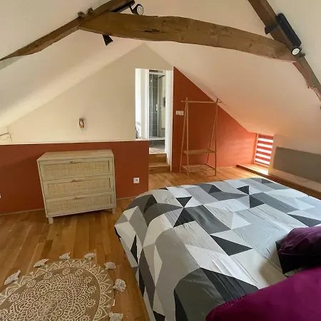 Maison De En Pierres Feriehus